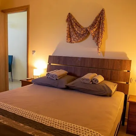 Dadee's Place Apartman